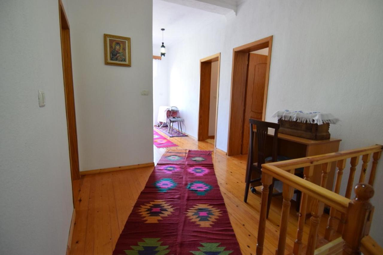 Hotel Brahimi Gjirokastër Buitenkant foto
