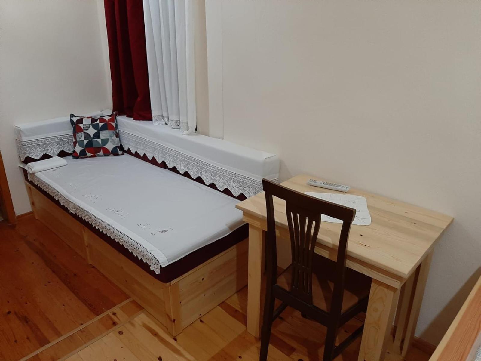 Hotel Brahimi Gjirokastër Buitenkant foto