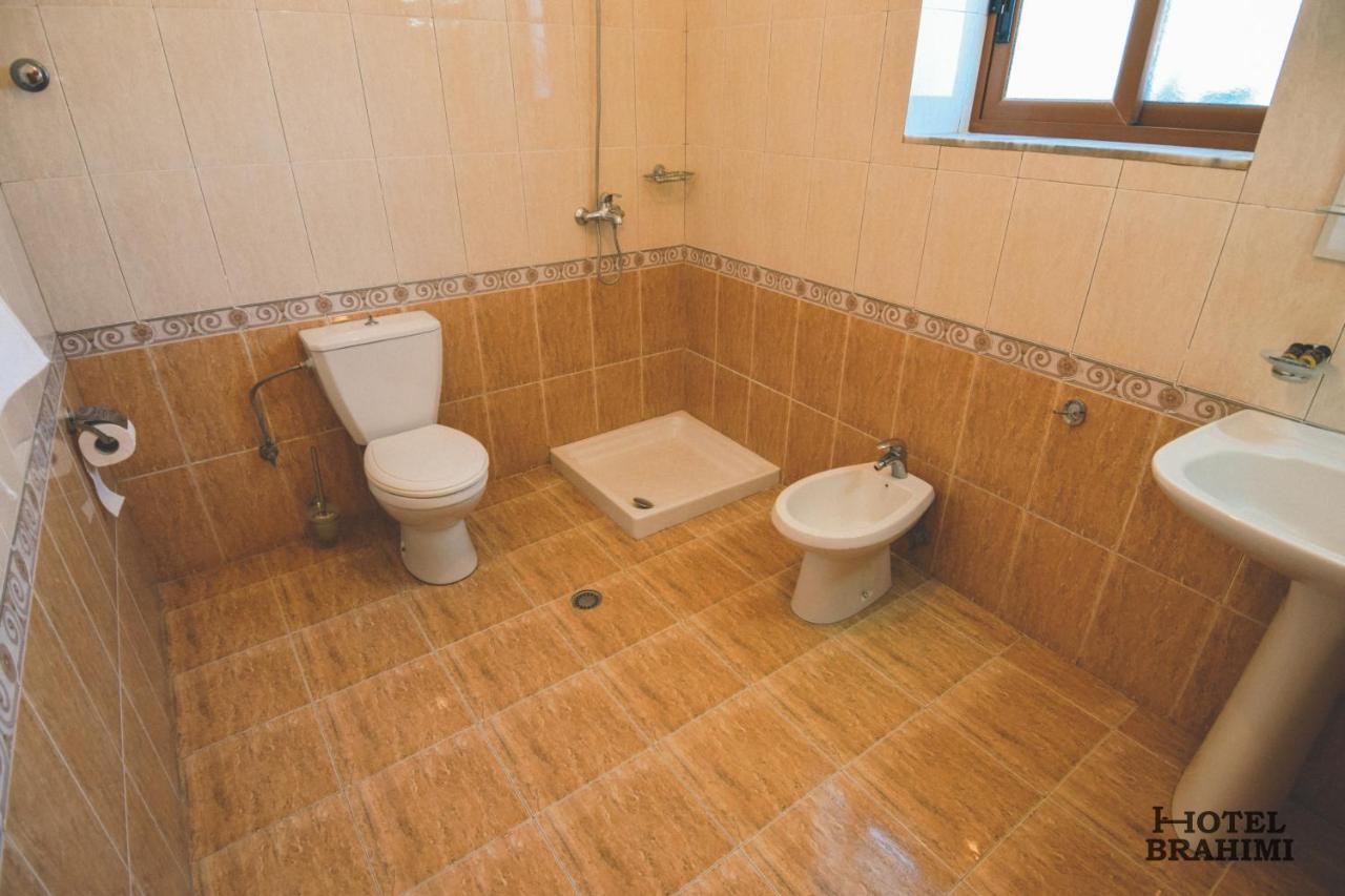 Hotel Brahimi Gjirokastër Buitenkant foto