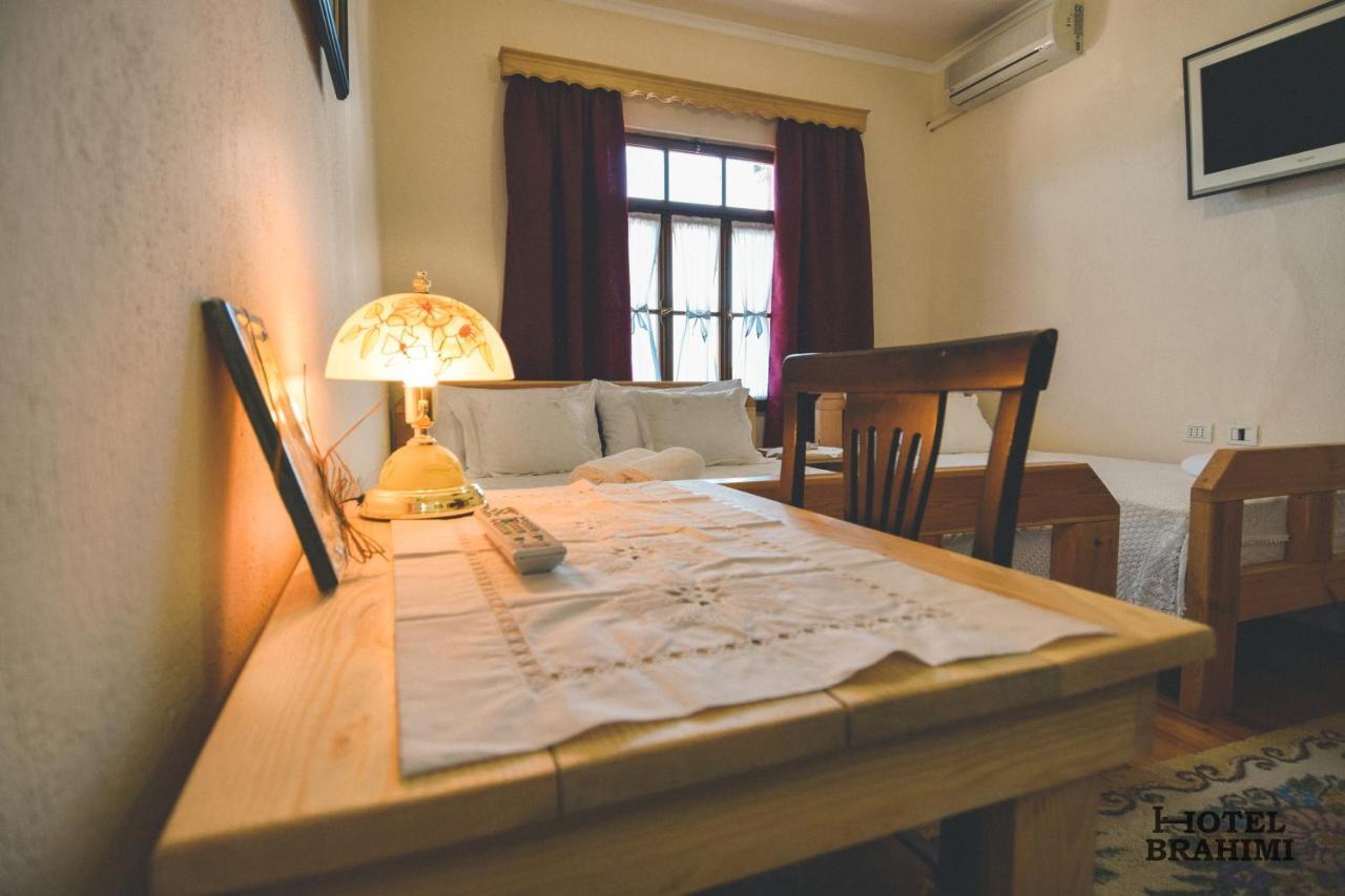 Hotel Brahimi Gjirokastër Buitenkant foto