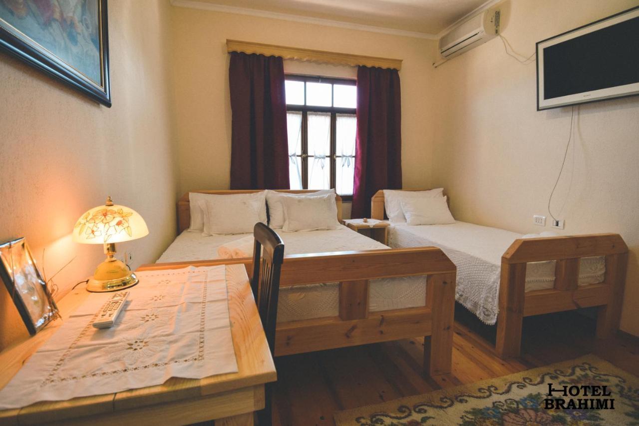 Hotel Brahimi Gjirokastër Buitenkant foto